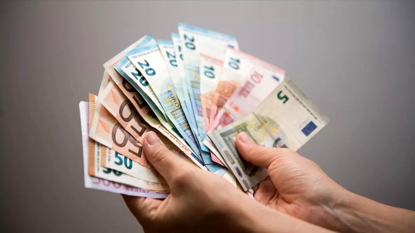 قیمت دلار و یوروو