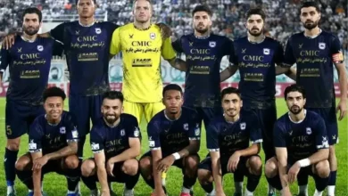پوستر جنجالی چادر ملو علیه استقلال